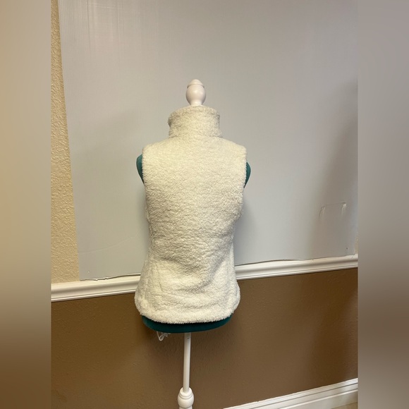 Patagonia Women’s Los Gatos Fleece Vest – Birch White – Size S - Picture 6 of 10